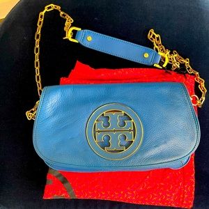 Tory Burch Reva Clutch/shoulder bag in Bright Blue